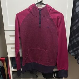 Nike Therma-Fit Fuchsia Hoodie